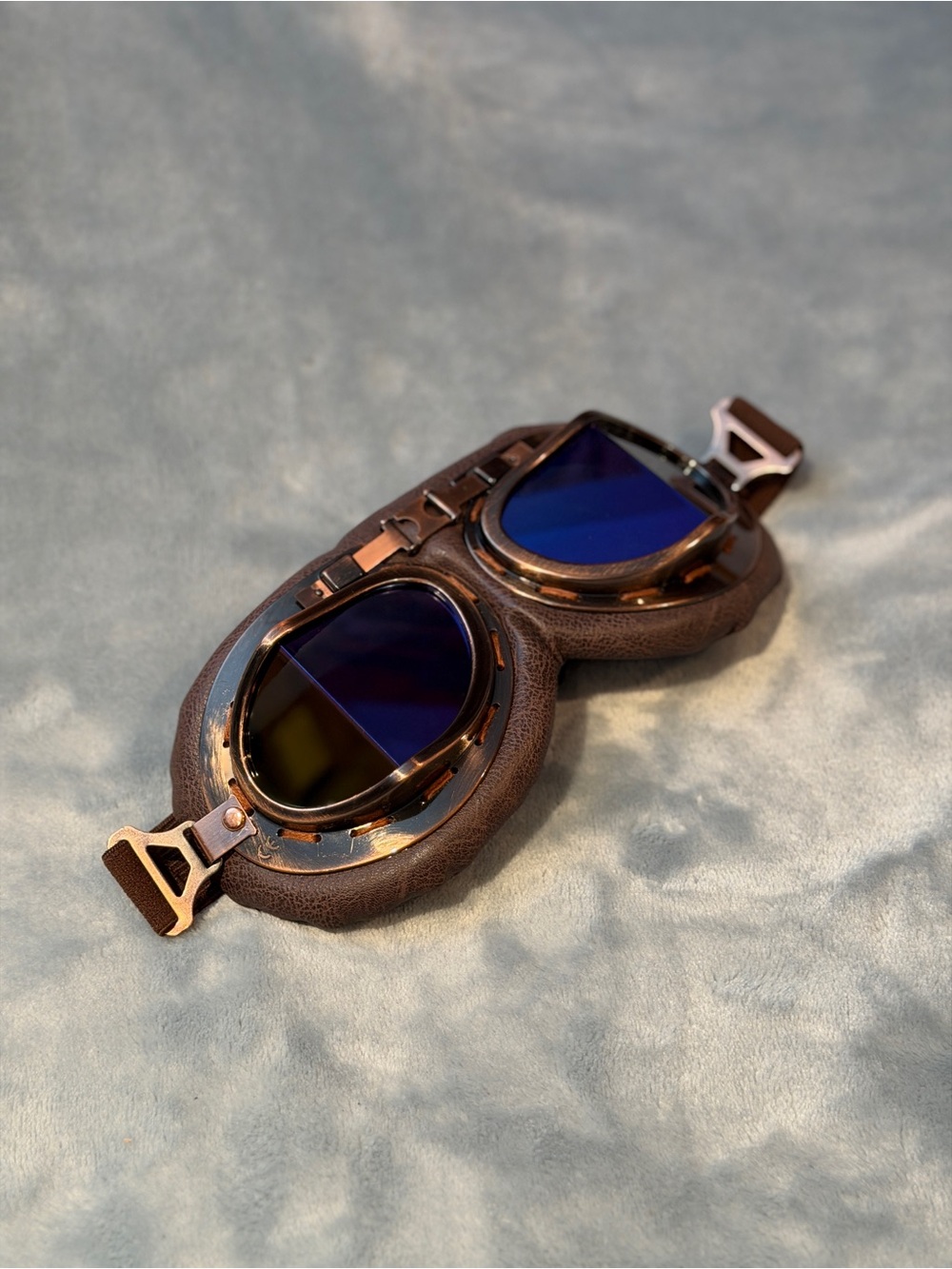 2 goggles - Picture 3 of 12
